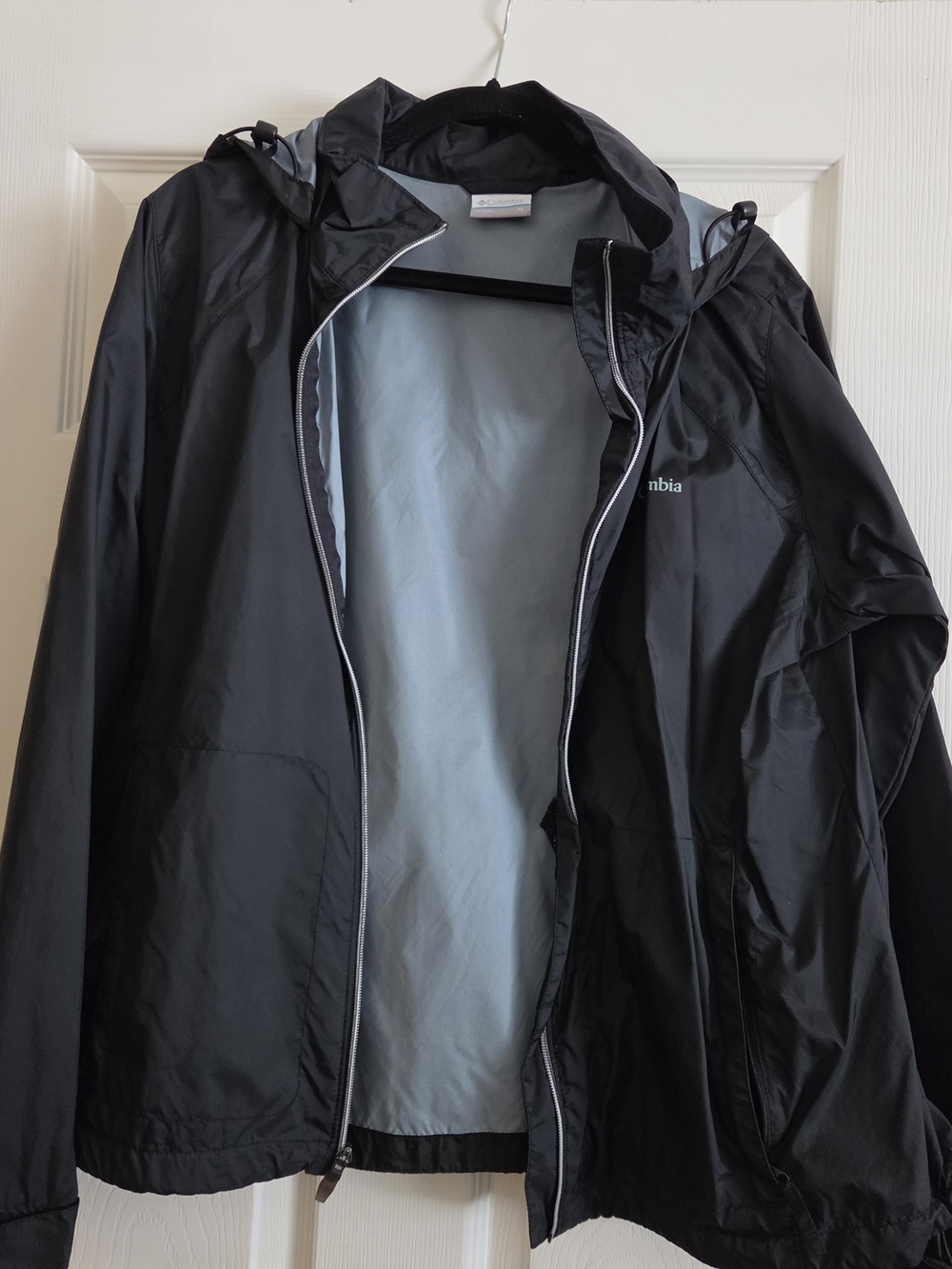 Columbia Men's Black Hooded Rain Jacket